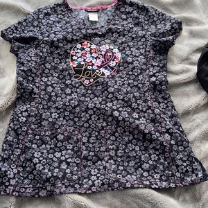 Heartsoul M scrub top. Excellent condition.